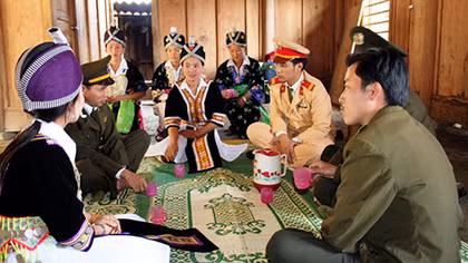 Quy phục “cáo già”, hóa giải những “rốn hàng trắng”