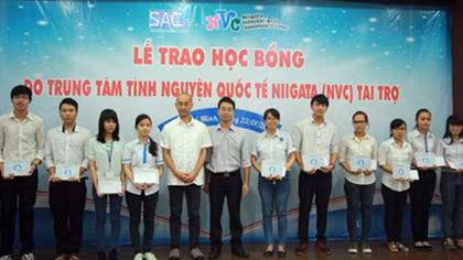 52 sinh viên nghèo vượt khó nhận học bổng từ Nhật Bản