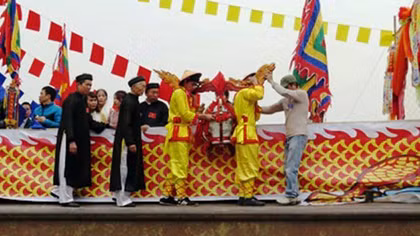 Khai hội Đền Trần Thái Bình năm 2016