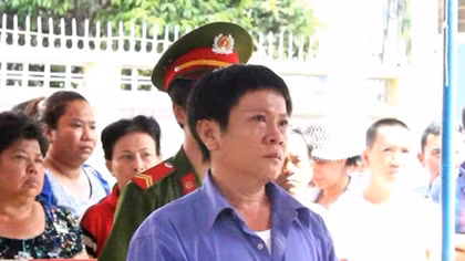 Đâm chết vợ vì đòi ly hôn