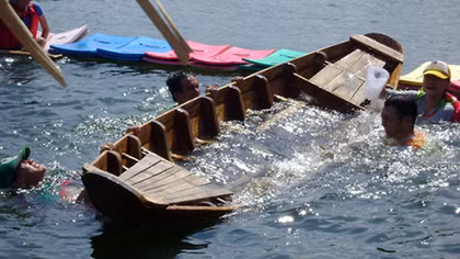 Lật xuồng, một ngư dân mất tích