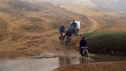 Bùng nổ nạn buôn lậu nhiên liệu ở Nepal
