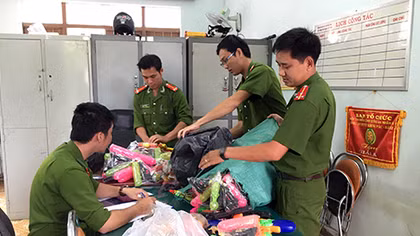 Phát hiện nhiều cơ sở mua bán đồ chơi nguy hiểm