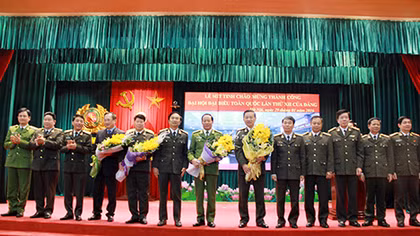 Bộ Công an mít tinh chào mừng thành công Đại hội Đảng toàn quốc lần thứ XII