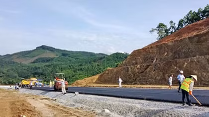 Ngân hàng Thế giới cấp vốn hỗ trợ giao thông và kiểm soát lũ tại Việt Nam