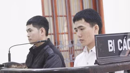 Hai án tử hình cho hai kẻ buôn bán 20 bánh heroin