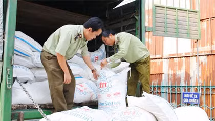 Bắt giữ nhiều hàng nhập lậu tại Đắk Lắk