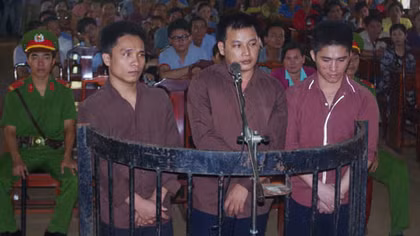 20 năm tù cho băng cướp xe máy phụ nữ