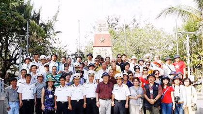 Chung lòng đất mẹ