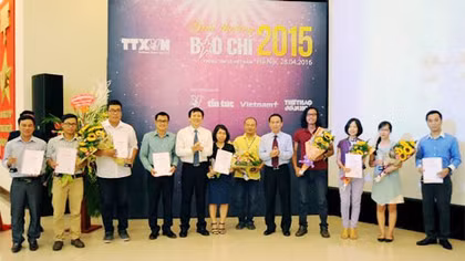 Trao giải báo chí Thông tấn xã Việt Nam