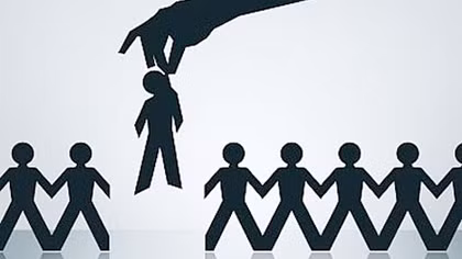 Sa thải người lao động trái luật có thể bị phạt tù đến 3 năm