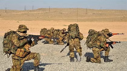 Bộ trưởng Quốc phòng Azerbaijan điện đàm “nóng” với Thổ Nhĩ Kỳ