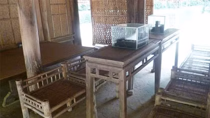 20 năm thầm lặng trông coi di tích Nhà lưu niệm Bác Hồ