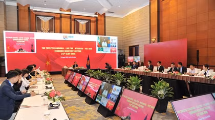 Chủ động ứng phó vượt “bão” COVID-19