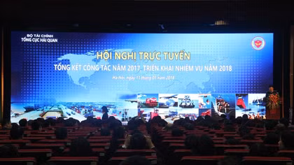 Ngành Hải quan thu nộp ngân sách gần 300 ngàn tỷ đồng