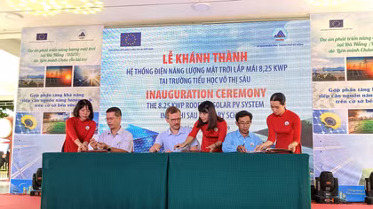 Khánh thành hệ thống điện năng lượng mặt trời tại Trường Tiểu học Võ Thị Sáu
