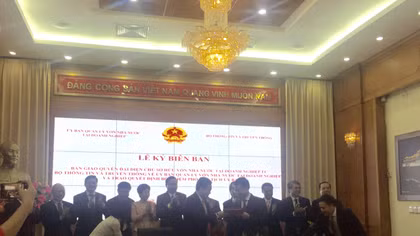 Bàn giao 2 “ông lớn” ngành viễn thông về “Siêu Uỷ ban”