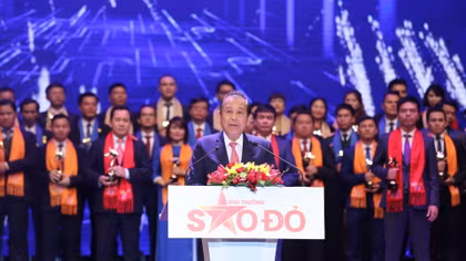 Trao giải thưởng Sao Đỏ - Doanh nhân trẻ Việt Nam tiêu biểu 2017