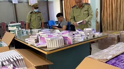 Phát hiện cơ sở phân phối thuốc kháng sinh “trôi nổi”