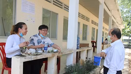 Bên trong khu cách ly 164 hành khách trở về từ Anh ở Đồng Tháp