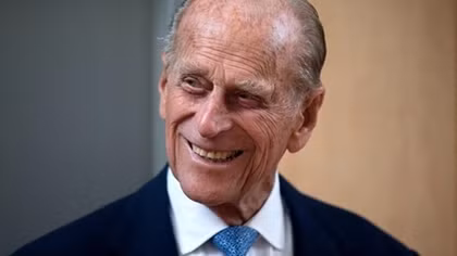 Hoàng thân Philip, chồng Nữ hoàng Anh Elizabeth II qua đời ở tuổi 99