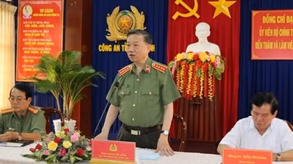 Bộ trưởng Tô Lâm kiểm tra, chỉ đạo công tác tại Công an tỉnh Trà Vinh