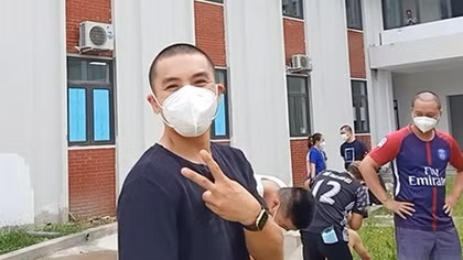 "Hết dịch rồi ta nuôi lại tóc xanh"