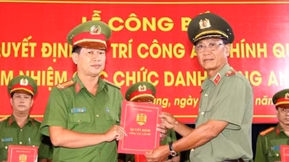 Công an tỉnh An Giang bố trí về xã 100% Công an chính quy