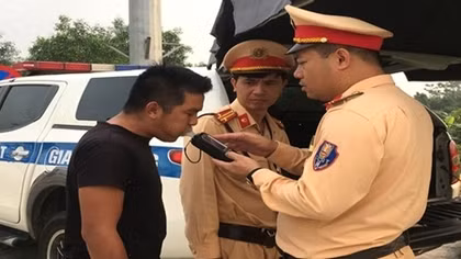 Bài cuối: Hoàn thiện pháp luật về bảo đảm trật tự an toàn giao thông