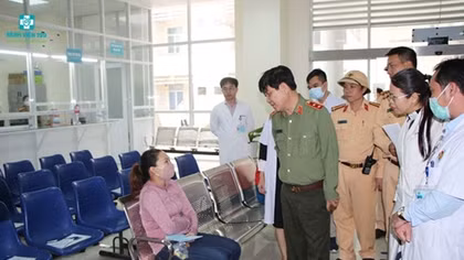 Thứ trưởng Nguyễn Văn Sơn kiểm tra, chỉ đạo công tác phòng chống bão số 9