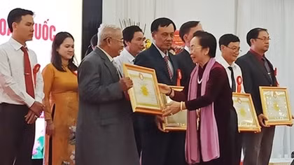Biểu dương 294 mô hình học tập tiêu biểu toàn quốc