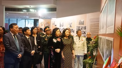 Triển lãm “Hà Nội niềm tin và khát vọng vươn cao”