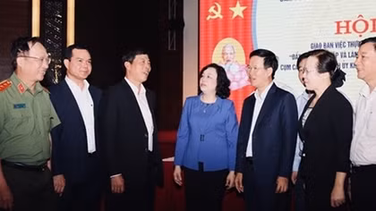 Đẩy manh học tập và làm theo tư tưởng, đạo đức, phong cách Hồ Chí Minh với nhiều nội dung thiết thực, hiệu quả