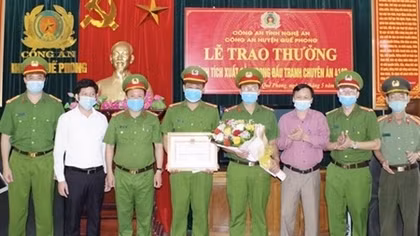 Khám phá vụ vận chuyển ma túy, thu giữ nhiều heroin và 5 khẩu súng 