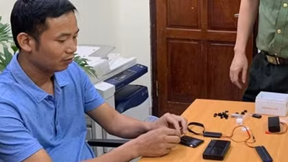 Triệt phá đường dây mua bán thiết bị để gian lận thi cử
