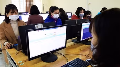 Nở rộ hình thức học online