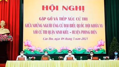 Thủ tướng Phạm Minh Chính tiếp xúc cử tri tại Cần Thơ