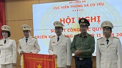 Bảo đảm thông tin liên lạc và bí mật tuyệt đối