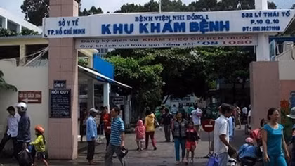 Bé trai 4 tuổi tử vong nghi do bạo hành