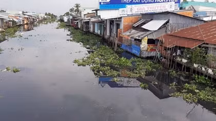 Người dân kêu cứu vì nước sông ô nhiễm nặng