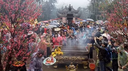 Bảo đảm du khách không bị “chặt, chém” trong lễ hội chùa Hương