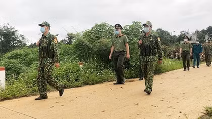 Công an Đắk Nông phối hợp với Quân đội tăng cường phòng, chống dịch tại biên giới