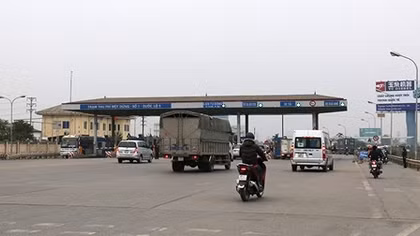 Đề nghị bãi bỏ việc thu phí bảo trì đường bộ để tránh phí chồng phí