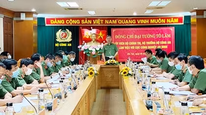 Ưu tiên sản xuất trang thiết bị đặc biệt, phương tiện chuyên dùng hiện đại