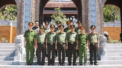 Không ngừng học tập, làm theo tư tưởng, đạo đức, phong cách Hồ Chí Minh