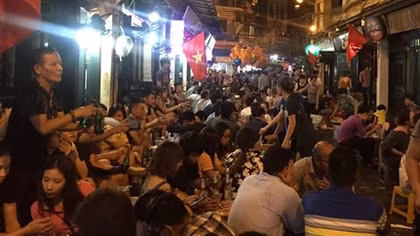 Phố cổ Hà Nội sau 0 giờ: Tránh lạm dụng việc được nới “giờ giới nghiêm”