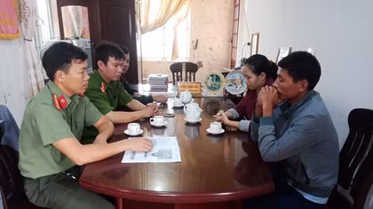 Triệu tập hai “cư dân mạng” đăng hoang tin