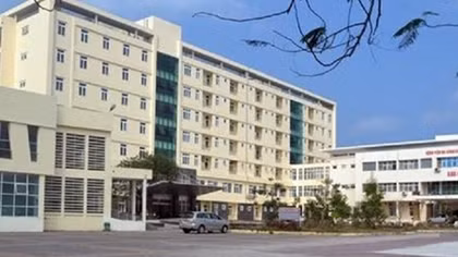 Bệnh nhân nhảy từ tầng 6 bệnh viện xuống đất tử vong