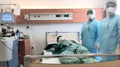Dùng huyết tương chế thuốc điều trị COVID-19
