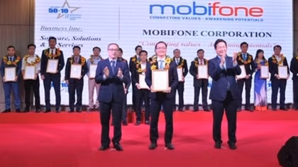 MobiFone nhận giải thưởng kép doanh nghiệp CNTT hàng đầu Việt Nam 2019